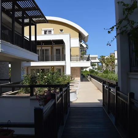 Sultan Homes מלון