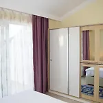 Sultan Homes 1 Отель *