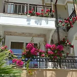 Отель Sultan Homes 1